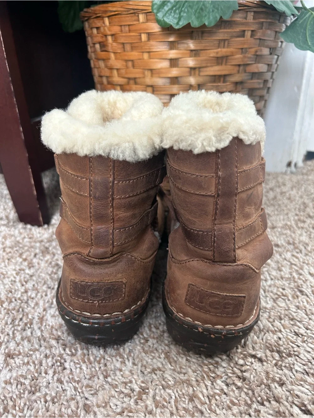 UGG girls Brown Shearling-Lined Lace-Up Winter Boot